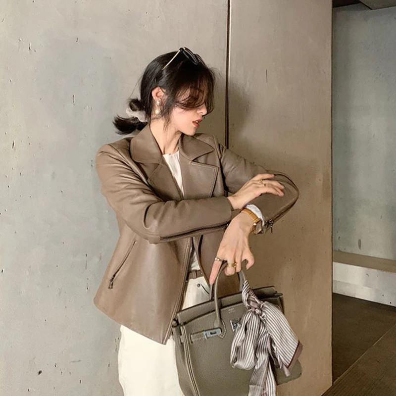 Women's Moto Jacket High Quality 2021 Spring PU Leather Loose Turn-down Collar Zipper Coat Korean Style Female Short Outwear
Women's Moto Jacket High Quality 2021 Spring PU Leather Loose Turn-down Collar Zipper Coat Korean Style Female Short Outwear