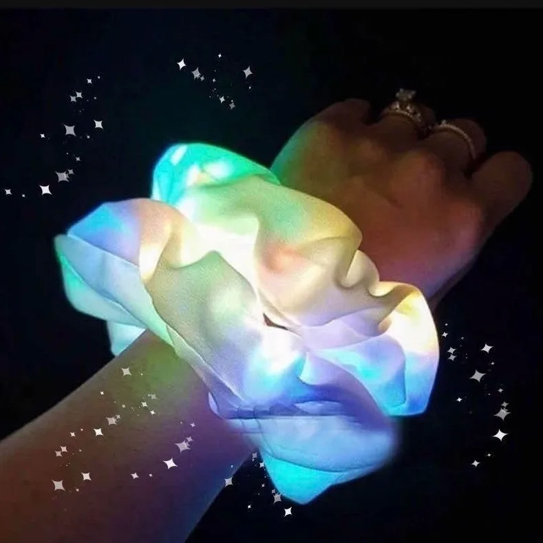 2021 New Solid Color Hair Rope Headwear Girls Ponytail Holder Elastic Hair Bands LED Luminous Hair Scrunchies Hair Accessories
2021 New Solid Color Hair Rope Headwear Girls Ponytail Holder Elastic Hair Bands LED Luminous Hair Scrunchies Hair Accessories