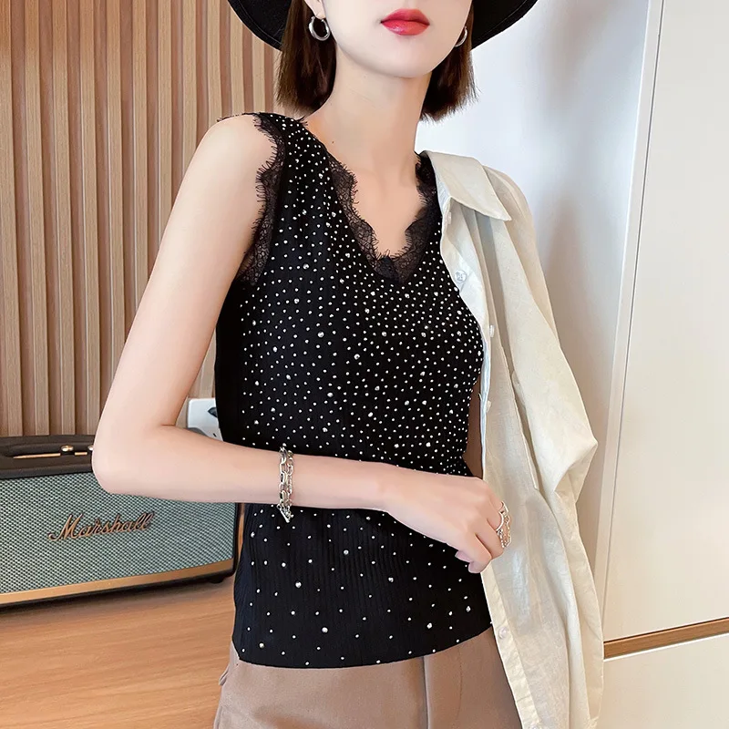 Diamonds Blingbling Lace Patchwork Women Tank Tops Elegant Black Summer Sleeveless V Neck Ladies Slim Fit Tops Basic Vest 2021
Diamonds Blingbling Lace Patchwork Women Tank Tops Elegant Black Summer Sleeveless V Neck Ladies Slim Fit Tops Basic Vest 2021