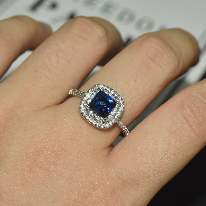 Fashion Simple Jewelry Full Inlay Cubic Zirconia S925 Silvery Square Rings Women Wedding Engagement Exquisite Ring New Year Gift
Fashion Simple Jewelry Full Inlay Cubic Zirconia S925 Silvery Square Rings Women Wedding Engagement Exquisite Ring New Year Gift