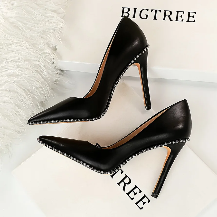 Akexiya Rivet Shoes Woman Pumps 2021 New High Heels Stiletto Pu Leather Women Heels Sexy Party Shoes Female Heel Plus Size 43
Akexiya Rivet Shoes Woman Pumps 2021 New High Heels Stiletto Pu Leather Women Heels Sexy Party Shoes Female Heel Plus Size 43