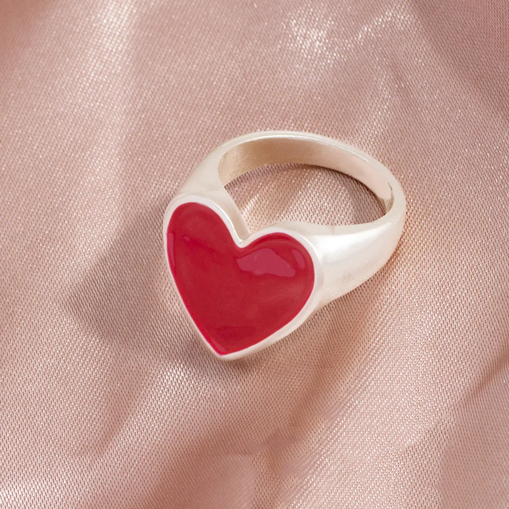 Romantic Simple Red Black Heart-shaped Metal Ring Fashion Cute Wedding Gold Color Ring For Women Punk Party Jewelry Gift
Romantic Simple Red Black Heart-shaped Metal Ring Fashion Cute Wedding Gold Color Ring For Women Punk Party Jewelry Gift