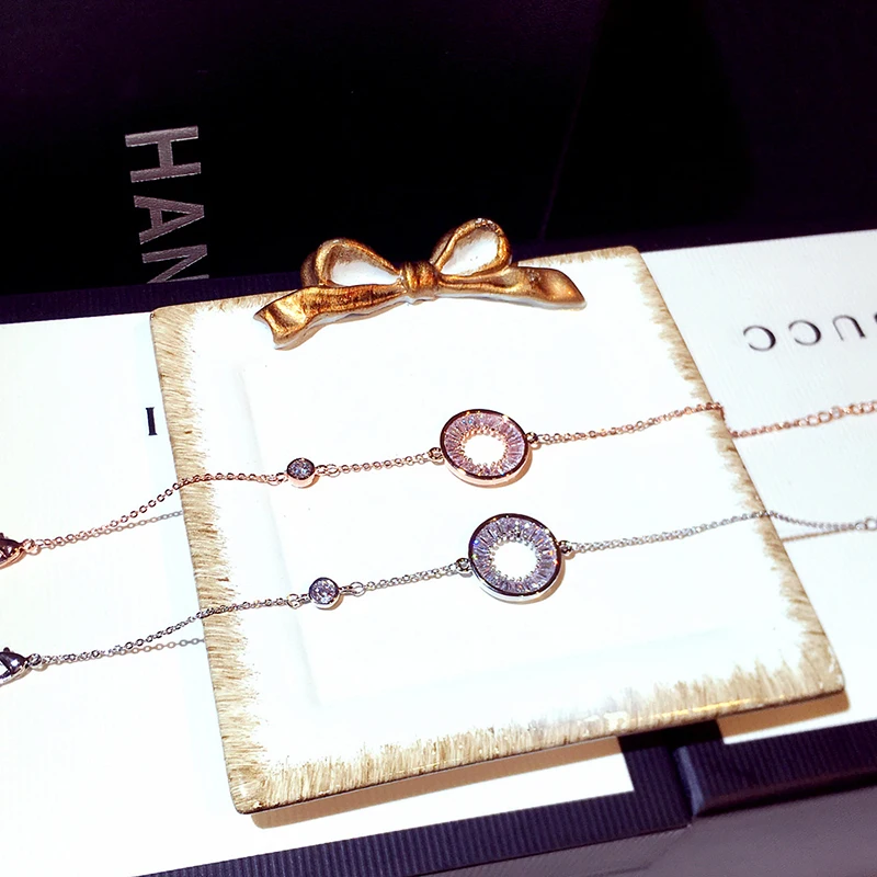 Fashion Fine Elegant 14k Real Gold Geometric Circle Charm Bracelet for Women Jewelry Micro Inlay Zirconia Anniversary Gift Party
Fashion Fine Elegant 14k Real Gold Geometric Circle Charm Bracelet for Women Jewelry Micro Inlay Zirconia Anniversary Gift Party