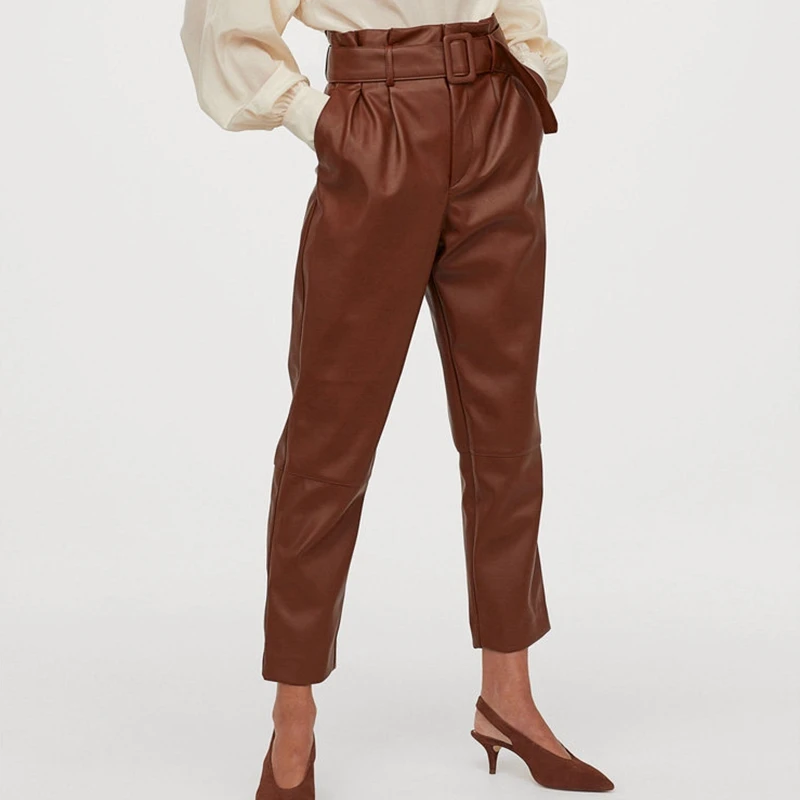 Bell bottom pants women high waist leather black pants streetwear black korean pants PU joggers ladies winter pants 2021 
Bell bottom pants women high waist leather black pants streetwear black korean pants PU joggers ladies winter pants 2021