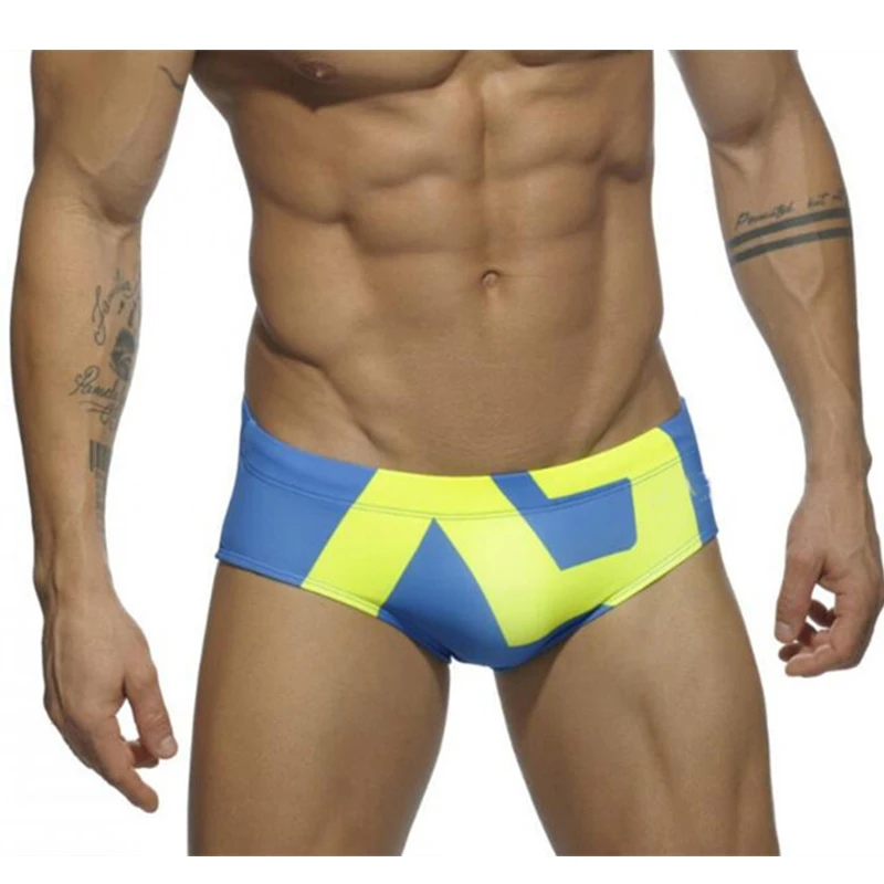 Printing Men's Swimwear 2020 Sexy Summer Swimsuit Briefs Low Waist Bathing Suit Bulge Beach Wear Fashion Short Sport Homme Swim
Printing Men's Swimwear 2020 Sexy Summer Swimsuit Briefs Low Waist Bathing Suit Bulge Beach Wear Fashion Short Sport Homme Swim
