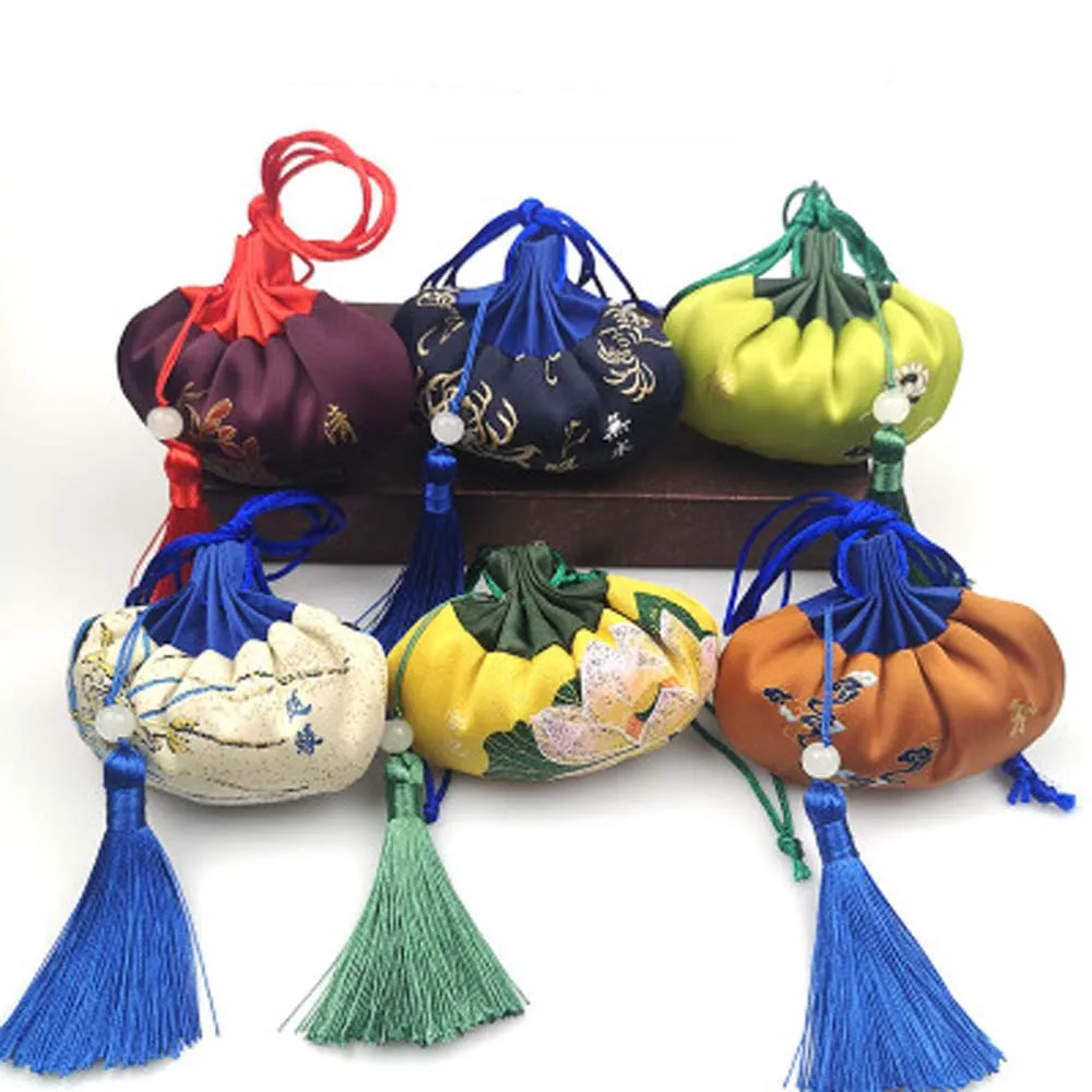 Dragon Boat Festival Ancient Style Sachet Wormwood Hanfu Accessories Embroidery Sachet Pendant Portable Hanging spike Empty Bag
Dragon Boat Festival Ancient Style Sachet Wormwood Hanfu Accessories Embroidery Sachet Pendant Portable Hanging spike Empty Bag
