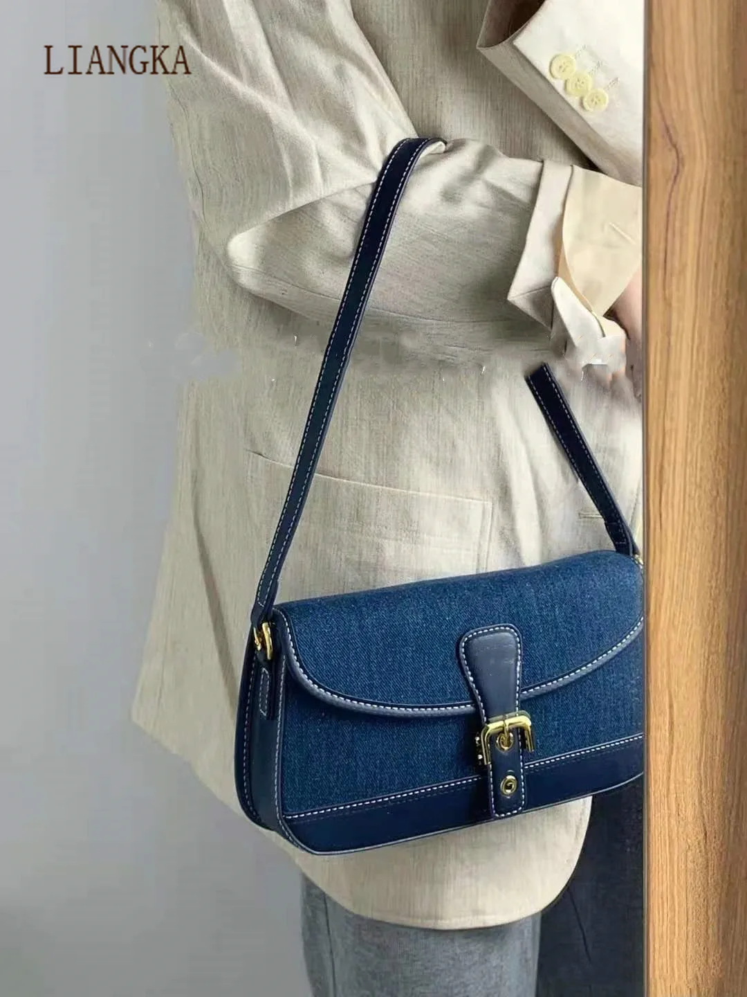 2020 New Female Baguette Bag Casual Small Women Shoulder Bag Vintage Handbag PU Leather Vintage Underarm Bag Washed Blue
2020 New Female Baguette Bag Casual Small Women Shoulder Bag Vintage Handbag PU Leather Vintage Underarm Bag Washed Blue