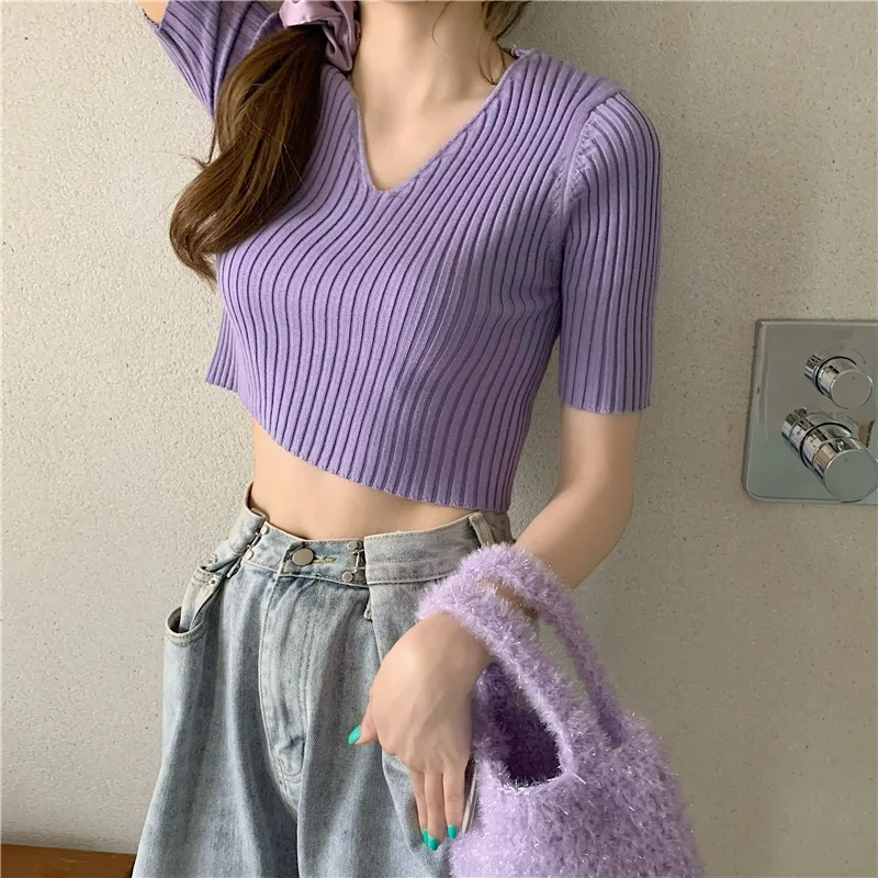 Short-sleeved T-shirt Women's Summer V-neck Knitted Thin Short Cropped High Waist Ice Silk Crop Top
Short-sleeved T-shirt Women's Summer V-neck Knitted Thin Short Cropped High Waist Ice Silk Crop Top
