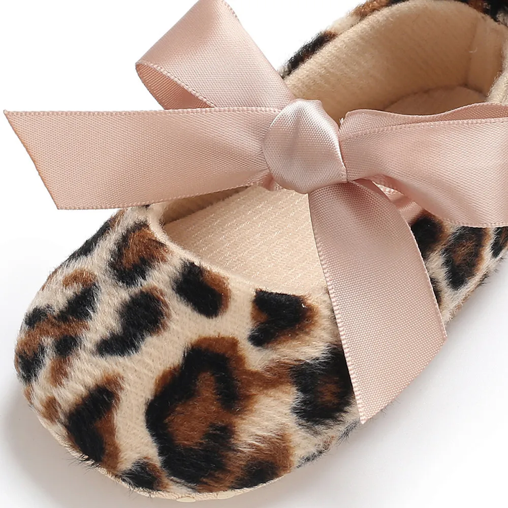 Newborn Baby Girl Soft Gold Velvet Cute Princess Soft Sole Shoes Infant Bowknot First Walking Anti-slip 0-18M Leopard Print 0522
Newborn Baby Girl Soft Gold Velvet Cute Princess Soft Sole Shoes Infant Bowknot First Walking Anti-slip 0-18M Leopard Print 0522