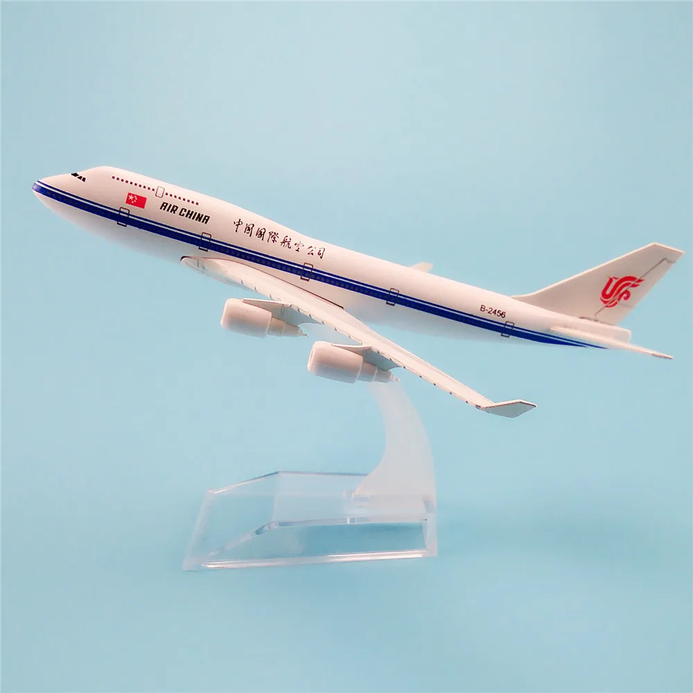 Модель самолета 16 см из металлического сплава, авиакомпания China Airline, модель самолета Боинг 747 B747 400, модель самолета с подставкой
Модель самолета 16 см из металлического сплава, авиакомпания China Airline, модель самолета Боинг 747 B747 400, модель самолета с подставкой