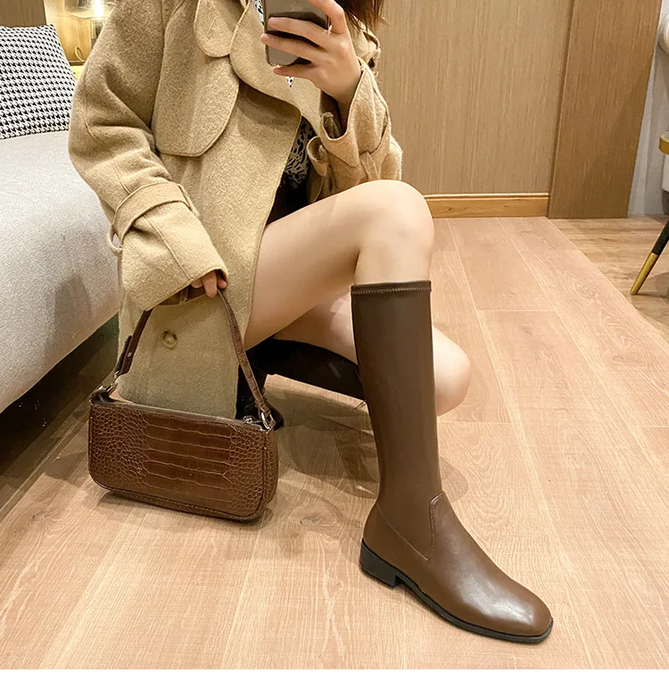 Skinny knee length boots women's 2020 new square head middle heel boots side zipper thick heel high cylinder
Skinny knee length boots women's 2020 new square head middle heel boots side zipper thick heel high cylinder