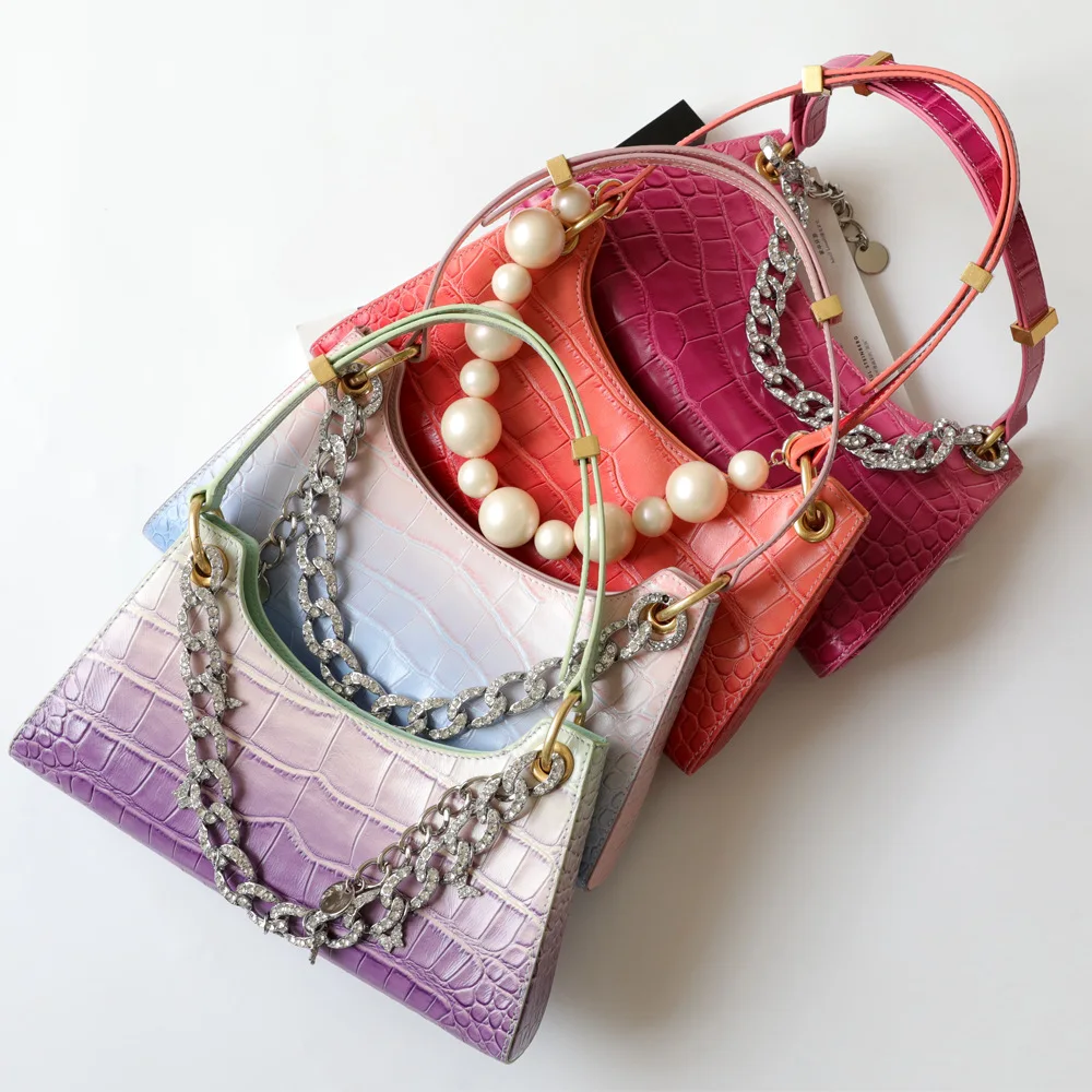 Designer Handbags High Quality 2021 Spring Genuine Leather Crocodile Pattern Gradient Frog Bag Underarm Bag Handbag Female Bag
Designer Handbags High Quality 2021 Spring Genuine Leather Crocodile Pattern Gradient Frog Bag Underarm Bag Handbag Female Bag