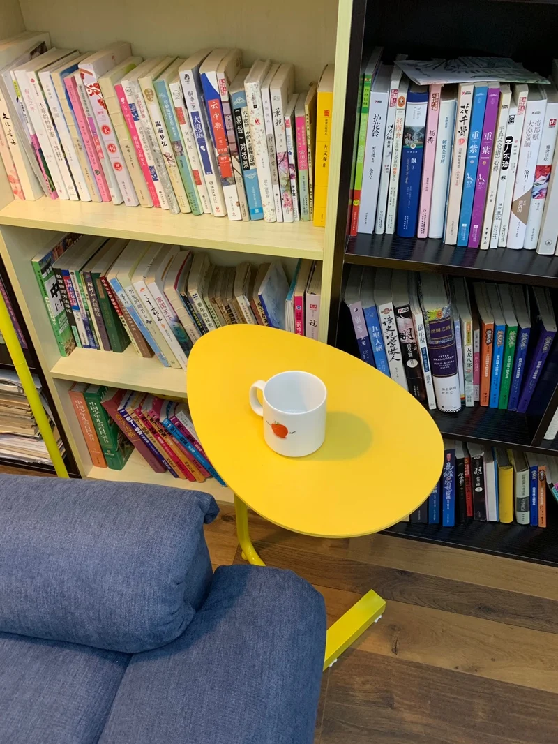 Creative oval small side table mobile wrought iron wood sofa corner coffee lazy bedside reading simple
Creative oval small side table mobile wrought iron wood sofa corner coffee lazy bedside reading simple