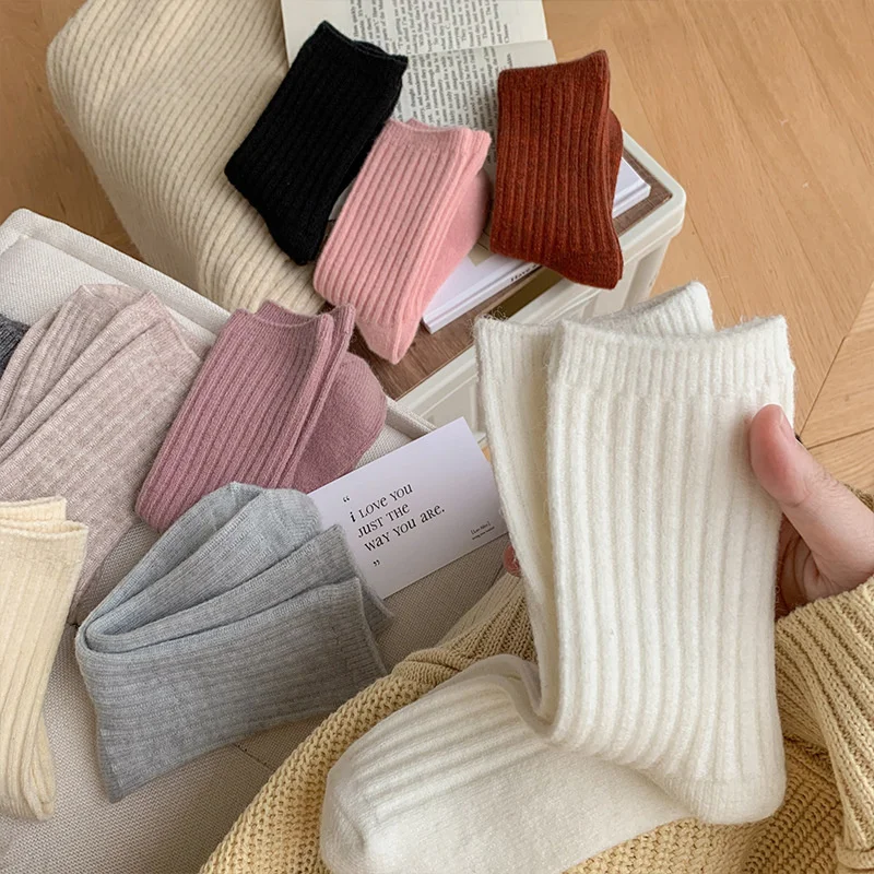 SP&CITY Korean Striped Wool Casual Socks Winter Solid Warm Cotton Women's Socks Medium Tube Plush Thickened Breathable Sock
SP&CITY Korean Striped Wool Casual Socks Winter Solid Warm Cotton Women's Socks Medium Tube Plush Thickened Breathable Sock
