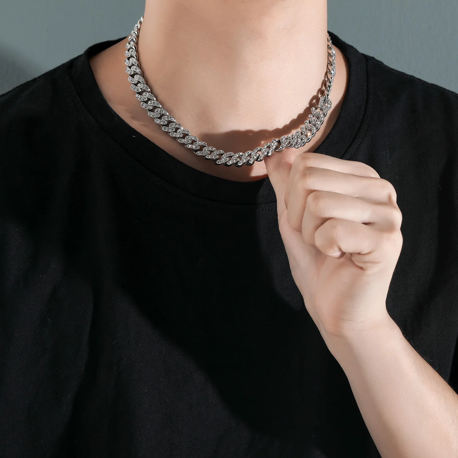 Hip Hop Alloy Necklace 12mm Single Row Rhinestone Full Rhinestone Men's Personality Hip Hop Cuban Chain
Hip Hop Alloy Necklace 12mm Single Row Rhinestone Full Rhinestone Men's Personality Hip Hop Cuban Chain
