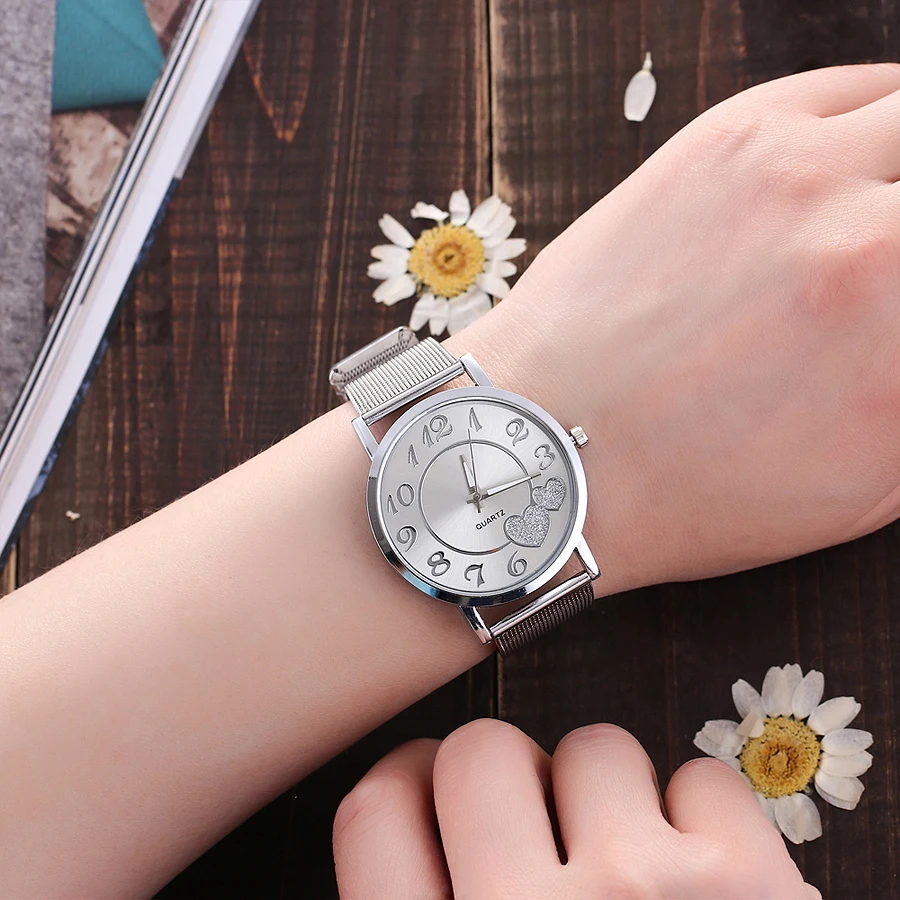 Women Silver & Gold Mesh Love Heart Dial Wristwatches Fashion Casual Women's Steel Quartz Watches Relogio Feminino
Women Silver & Gold Mesh Love Heart Dial Wristwatches Fashion Casual Women's Steel Quartz Watches Relogio Feminino