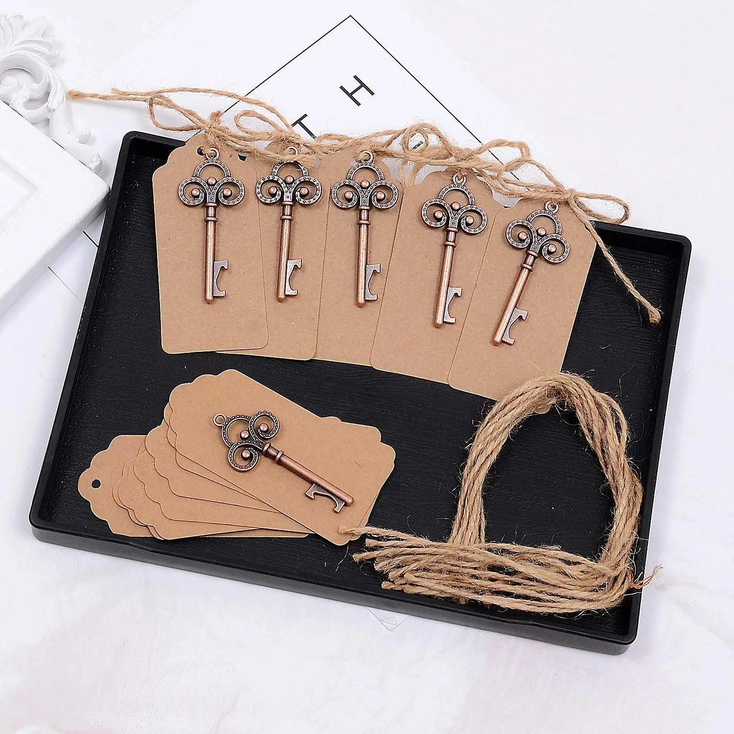 

50PCS Beer Bottle Opener Key Antique Vintage Copper with Paperboard Tags Cards Twine for Wedding Party Decoration Gifts Home