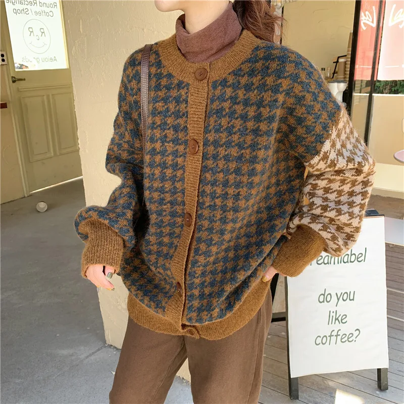 Winter Houndstooth Knitted Sweater Women Cardigans 2020 Vintage Thick Sweaters Jacket Long Sleeve Single-breasted Jumper Coat
Winter Houndstooth Knitted Sweater Women Cardigans 2020 Vintage Thick Sweaters Jacket Long Sleeve Single-breasted Jumper Coat