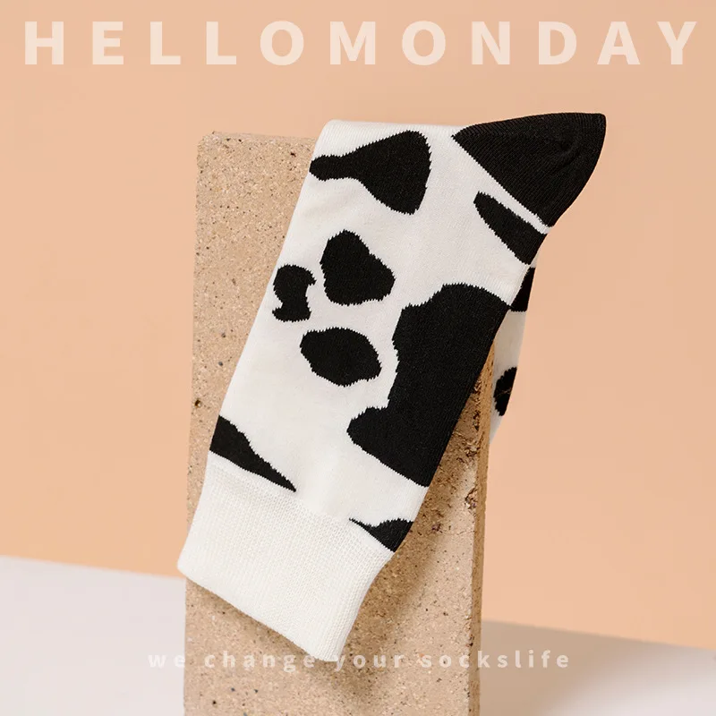 Мужские и женские носки средней длины из хлопка с коровьей текстурой
Мужские и женские носки средней длины из хлопка с коровьей текстурой