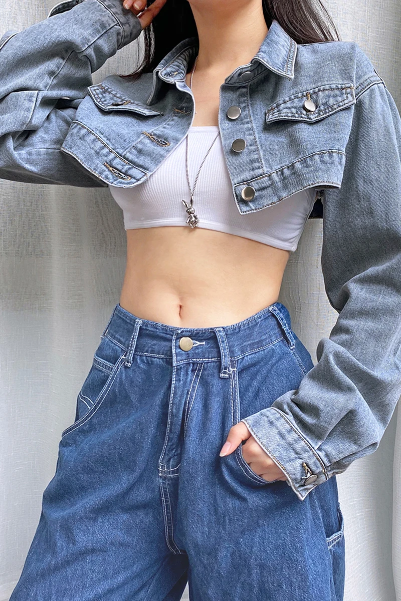 Sweetown street style popular handsome super short denim coat personality versatile breasted loose Lapel top fashion
Sweetown street style popular handsome super short denim coat personality versatile breasted loose Lapel top fashion