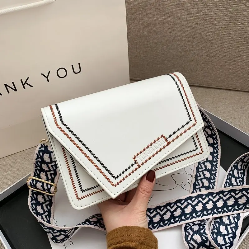 Autumn And Winter 2020 New Fashion Single Shoulder Bag, Foreign Style Cross Carrying Ins Small Square Bag, Simple And Generous
Autumn And Winter 2020 New Fashion Single Shoulder Bag, Foreign Style Cross Carrying Ins Small Square Bag, Simple And Generous