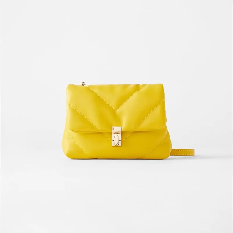 Famous Luxury Brand 2021 New Fashion Chain Messenger Bag Single Shoulder Small Square Bag Purses and Handbags Luxury Designer 
Famous Luxury Brand 2021 New Fashion Chain Messenger Bag Single Shoulder Small Square Bag Purses and Handbags Luxury Designer
