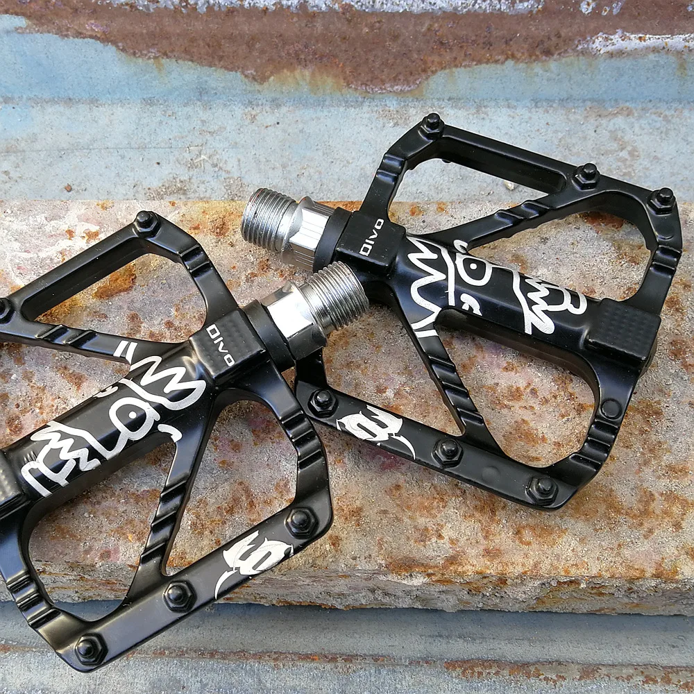 Anti-slip Pedals For Bicycle Lightweight 2 DU Bearings Flat MTB Pedals Wear-resistant Aluminum Alloy Road Bicycle Accessories
Anti-slip Pedals For Bicycle Lightweight 2 DU Bearings Flat MTB Pedals Wear-resistant Aluminum Alloy Road Bicycle Accessories