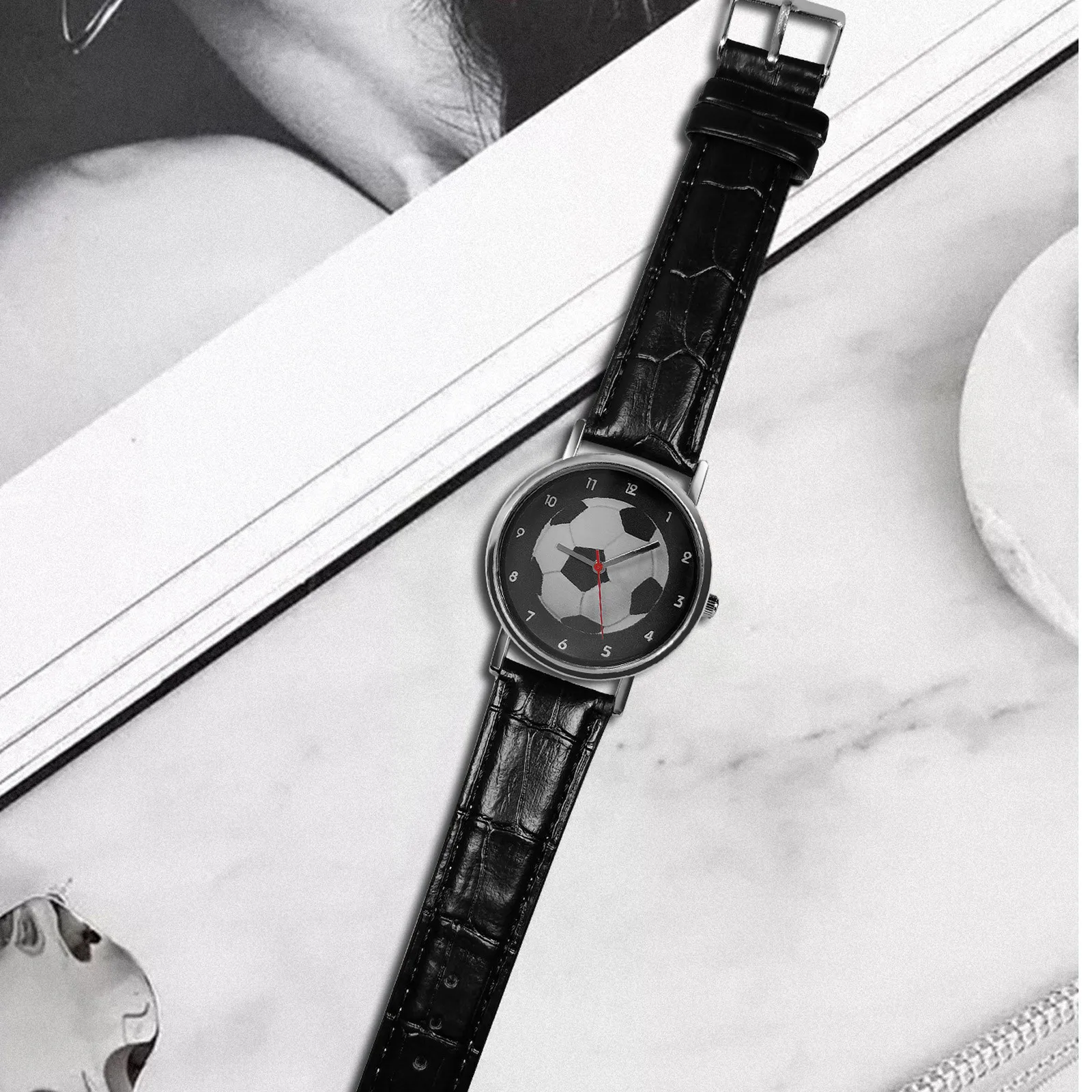 2021 New Men Watch Decorative Easy Read Dial Watch Football Watch Casual Student Watch
2021 New Men Watch Decorative Easy Read Dial Watch Football Watch Casual Student Watch