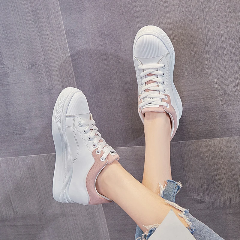 2021 Genuine Leather White Stealth Increase Wedges Sneakers Women Spring Autumn Fashion Casual Vulcanize Platform Shoes 
2021 Genuine Leather White Stealth Increase Wedges Sneakers Women Spring Autumn Fashion Casual Vulcanize Platform Shoes