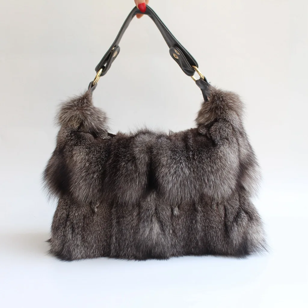 Дизайнерская сумка из натурального меха для женщин, модная роскошная женская Стеганая Сумка, зимняя сумка с меховыми сумками, сумки через п...
Дизайнерская сумка из натурального меха для женщин, модная роскошная женская Стеганая Сумка, зимняя сумка с меховыми сумками, сумки через п...