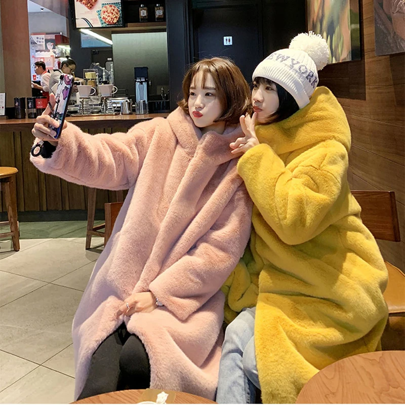 Winter Women High Quality Faux Rabbit Fur Coat Luxury Long Fur Coat Loose Lapel OverCoat Thick Warm Plus Size Female Plush Coats
Winter Women High Quality Faux Rabbit Fur Coat Luxury Long Fur Coat Loose Lapel OverCoat Thick Warm Plus Size Female Plush Coats