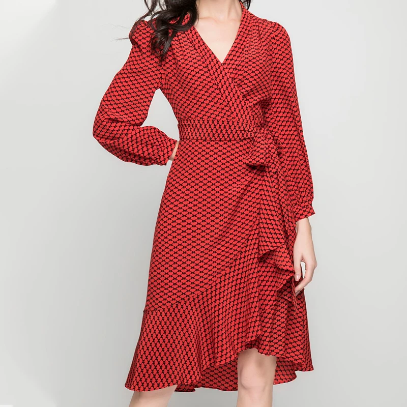 DVF Осень 100% шелковая ткань с принтом Love с длинным рукавом V-образным вырезом сексуальное платье с запахом
DVF Осень 100% шелковая ткань с принтом Love с длинным рукавом V-образным вырезом сексуальное платье с запахом