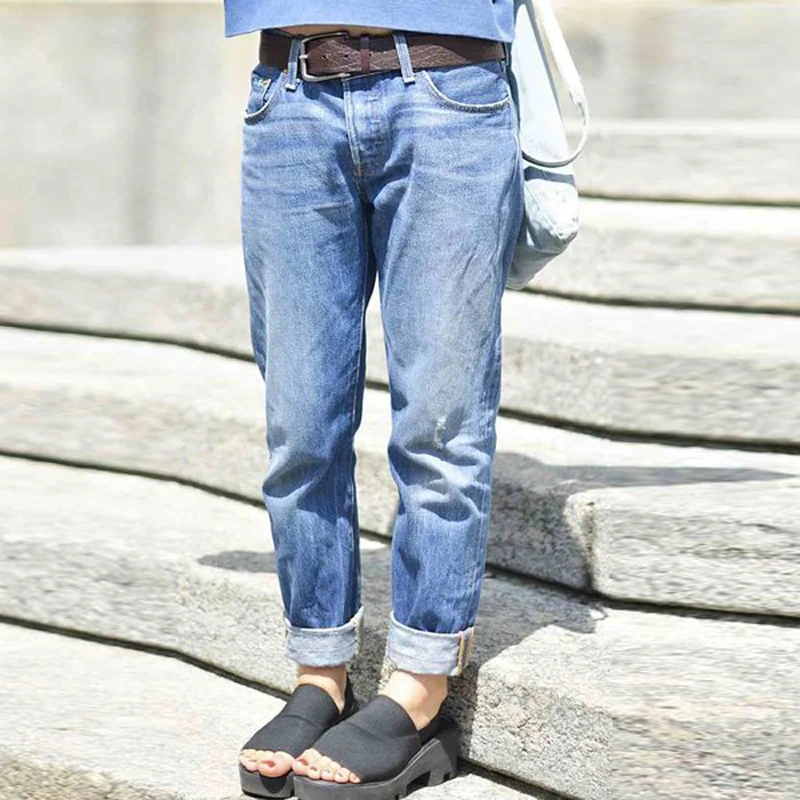 Women's high waist jeans street style straight tube loose spring and autumn 2021 fashion jeans pants women's oversized jeans
Women's high waist jeans street style straight tube loose spring and autumn 2021 fashion jeans pants women's oversized jeans