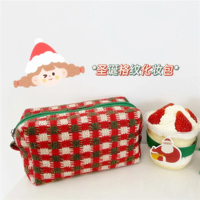 Christmas Plaid Women Cosmetic Cases Red Green Ladies Travel Knitted Makeup Toiletry Pouch Portable Tourism Wash Kits Organizer 
Christmas Plaid Women Cosmetic Cases Red Green Ladies Travel Knitted Makeup Toiletry Pouch Portable Tourism Wash Kits Organizer