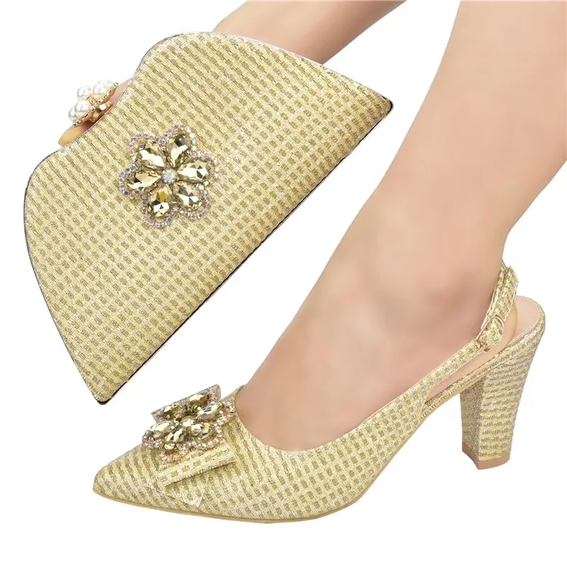Special Design Summer New Arrivals Italian Women Shoe Matching Bag in Heels in Golden Color Mature Lady Shoes and bag Set 2617
Special Design Summer New Arrivals Italian Women Shoe Matching Bag in Heels in Golden Color Mature Lady Shoes and bag Set 2617