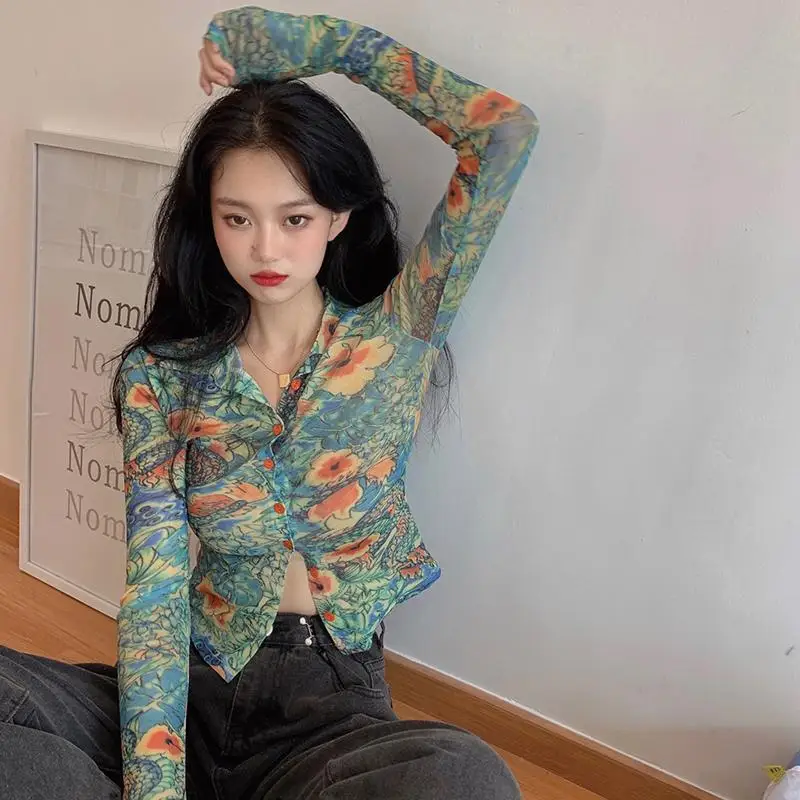 Summer Women Casual Thin Blouse Shirt Casual Streetwear Floral Printed Buttons Elastic Shirts Feme Sexy Skinny Short TeesTops
Summer Women Casual Thin Blouse Shirt Casual Streetwear Floral Printed Buttons Elastic Shirts Feme Sexy Skinny Short TeesTops