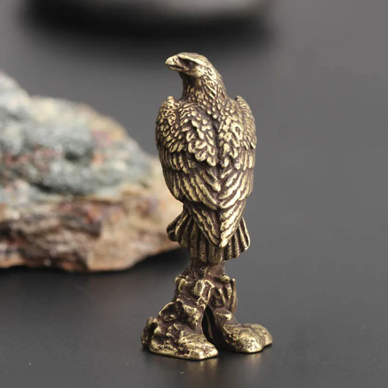 Creative Retro Pure Copper Eagle Antique Ornaments Handmade Eagle Vintage Copper Bird Home Office Desk Decoration
Creative Retro Pure Copper Eagle Antique Ornaments Handmade Eagle Vintage Copper Bird Home Office Desk Decoration