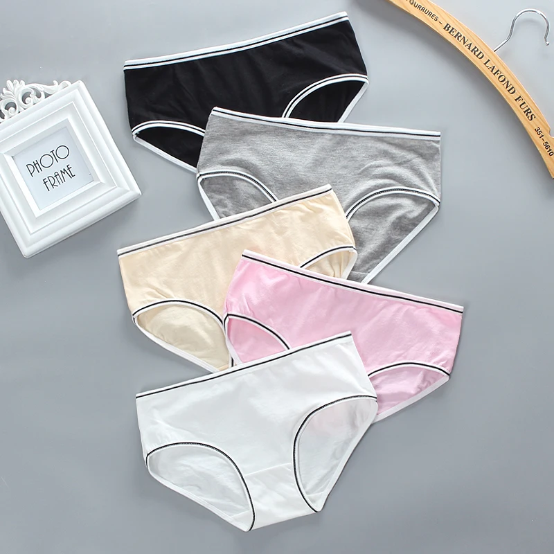 Adolescent Underpants Cotton Breathable Panties Letter Young Pants Training Panty Girl Underwear Teen Children for 8-16Years Old
Adolescent Underpants Cotton Breathable Panties Letter Young Pants Training Panty Girl Underwear Teen Children for 8-16Years Old