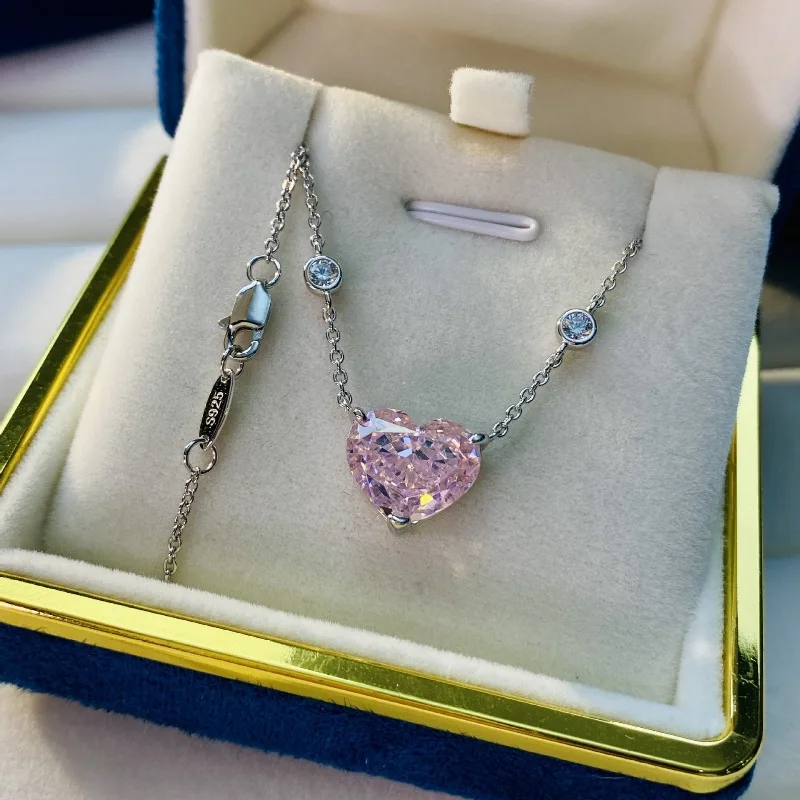 Fine Jewelry Sparkling Topaz Pink High Carbon Diamonds Heart Pendant Necklace For Women 100% S925 Silver Color Pendants
Fine Jewelry Sparkling Topaz Pink High Carbon Diamonds Heart Pendant Necklace For Women 100% S925 Silver Color Pendants
