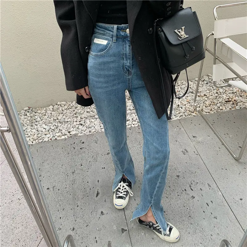 2021 Wild New Light Washed Casual Straight Women Fashion High Waist Jeans Denim Pants Loose All Match Streetwear Trousers
2021 Wild New Light Washed Casual Straight Women Fashion High Waist Jeans Denim Pants Loose All Match Streetwear Trousers