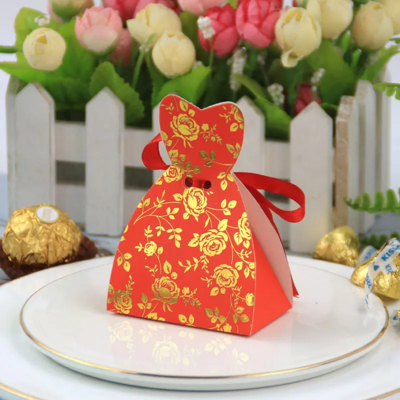 50 sets European wedding candy box wedding gilded suit candy box creative wedding bridegroom and bride red gold dress candy box
50 sets European wedding candy box wedding gilded suit candy box creative wedding bridegroom and bride red gold dress candy box