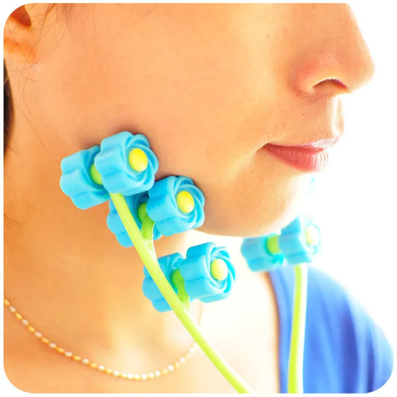 Flower Shape Handheld Anti Cellulite Massage Roller Slimming Face Skin Lifting Chin Cheek Arm Muscle Relax Massager Weight Loss
Flower Shape Handheld Anti Cellulite Massage Roller Slimming Face Skin Lifting Chin Cheek Arm Muscle Relax Massager Weight Loss