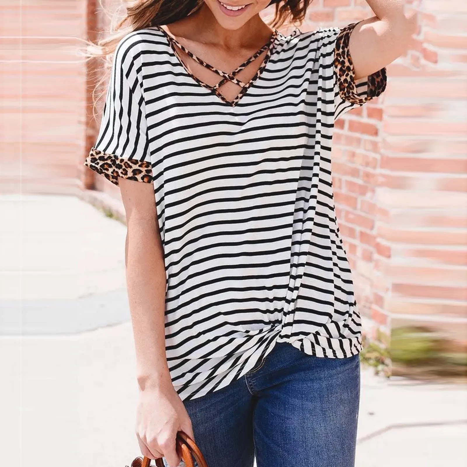 Plus Size Tops For Ladies Blusas Mujer De Moda Womens Summer Casual Striped Leopard Print Cross V Neck Short Sleeve Shirt Tops
Plus Size Tops For Ladies Blusas Mujer De Moda Womens Summer Casual Striped Leopard Print Cross V Neck Short Sleeve Shirt Tops