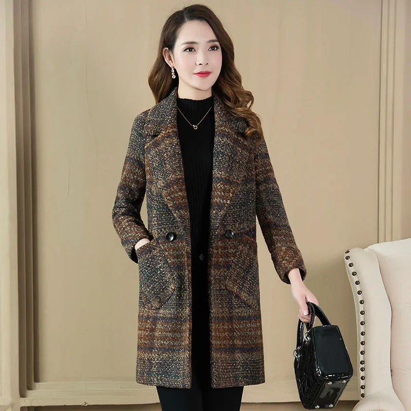 Женское шерстяное пальто в клетку, Осень-зима 
Женское шерстяное пальто в клетку, Осень-зима