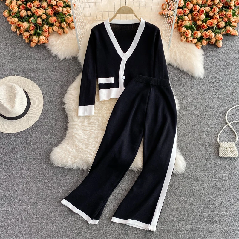 Autumn And Winter V-Neck Long Sleeved Small Fragrant Knitted Cardigan Jacket Women + High Waist Wide-Leg Pants Two-Piece Sets
Autumn And Winter V-Neck Long Sleeved Small Fragrant Knitted Cardigan Jacket Women + High Waist Wide-Leg Pants Two-Piece Sets