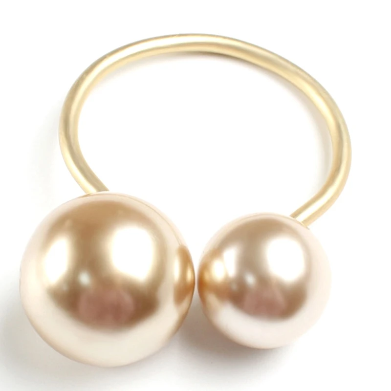 AF89 12Pcs/Lot Creative Personality Metal Napkin Ring the Toast Button Ring Napkin Western Buckle Napkin Ring Pearl Meal
AF89 12Pcs/Lot Creative Personality Metal Napkin Ring the Toast Button Ring Napkin Western Buckle Napkin Ring Pearl Meal