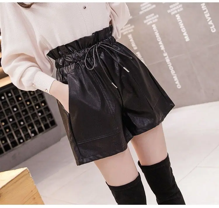 Autumn Winter High Waist PU Shorts Women Elastic Waist Width-leg Shorts Streetwears Female Europe Style Boots Shorts M228
Autumn Winter High Waist PU Shorts Women Elastic Waist Width-leg Shorts Streetwears Female Europe Style Boots Shorts M228