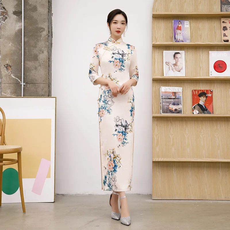 Beige 5XLTight Long Qipao Chinese Traditional Classic Mandarin Collar Vintage Cheongsam Novelty Print Flower Women Vestidos
Beige 5XLTight Long Qipao Chinese Traditional Classic Mandarin Collar Vintage Cheongsam Novelty Print Flower Women Vestidos