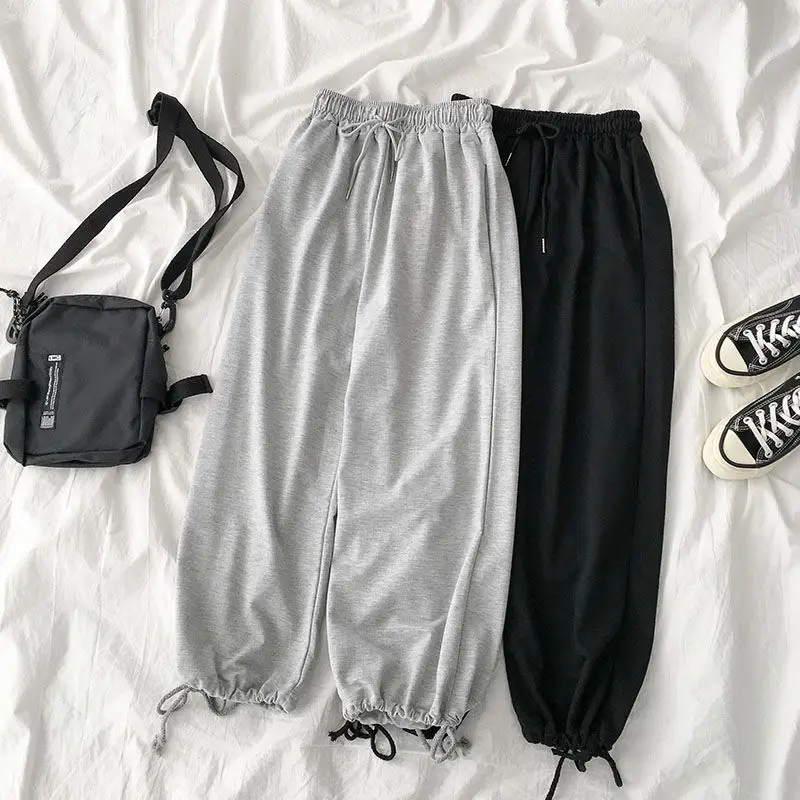 women Korean Style Gray Jogging Sports Pants Women Oversize Black Joggers Sweatpants Baggy Harajuku Wide Leg Trousers for Female
women Korean Style Gray Jogging Sports Pants Women Oversize Black Joggers Sweatpants Baggy Harajuku Wide Leg Trousers for Female