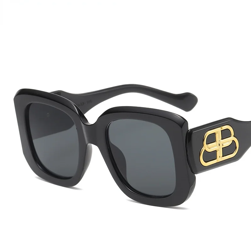 Luxury Ladies Fashion Sunglasses Designer Retro Sunglasses Brand New Travel Driving Glasses Gafas De Sol Oculos UV400
Luxury Ladies Fashion Sunglasses Designer Retro Sunglasses Brand New Travel Driving Glasses Gafas De Sol Oculos UV400